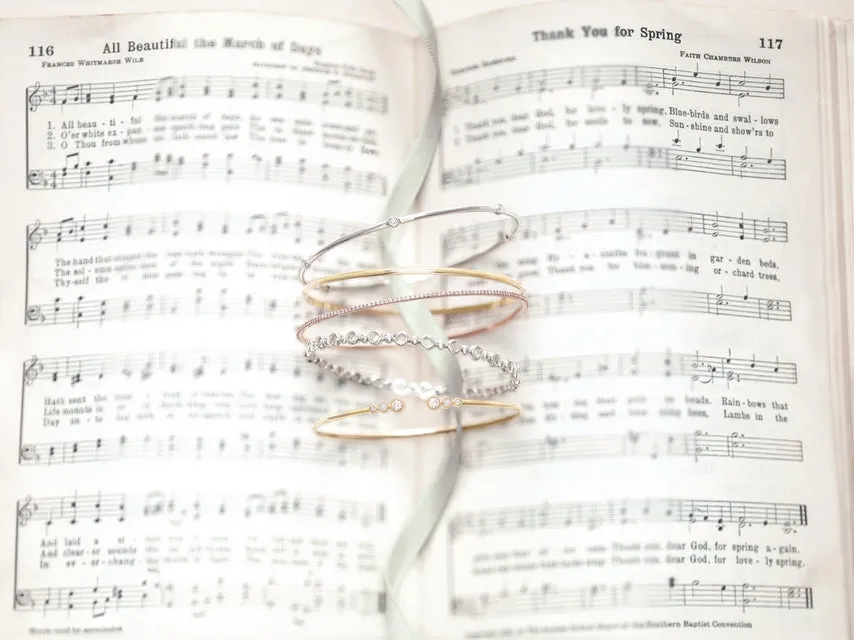 14K Gold 4.75 mm Hinged Bangle Bracelet