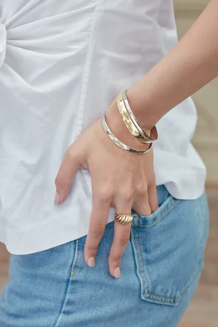 14K Gold 4.75 mm Hinged Bangle Bracelet