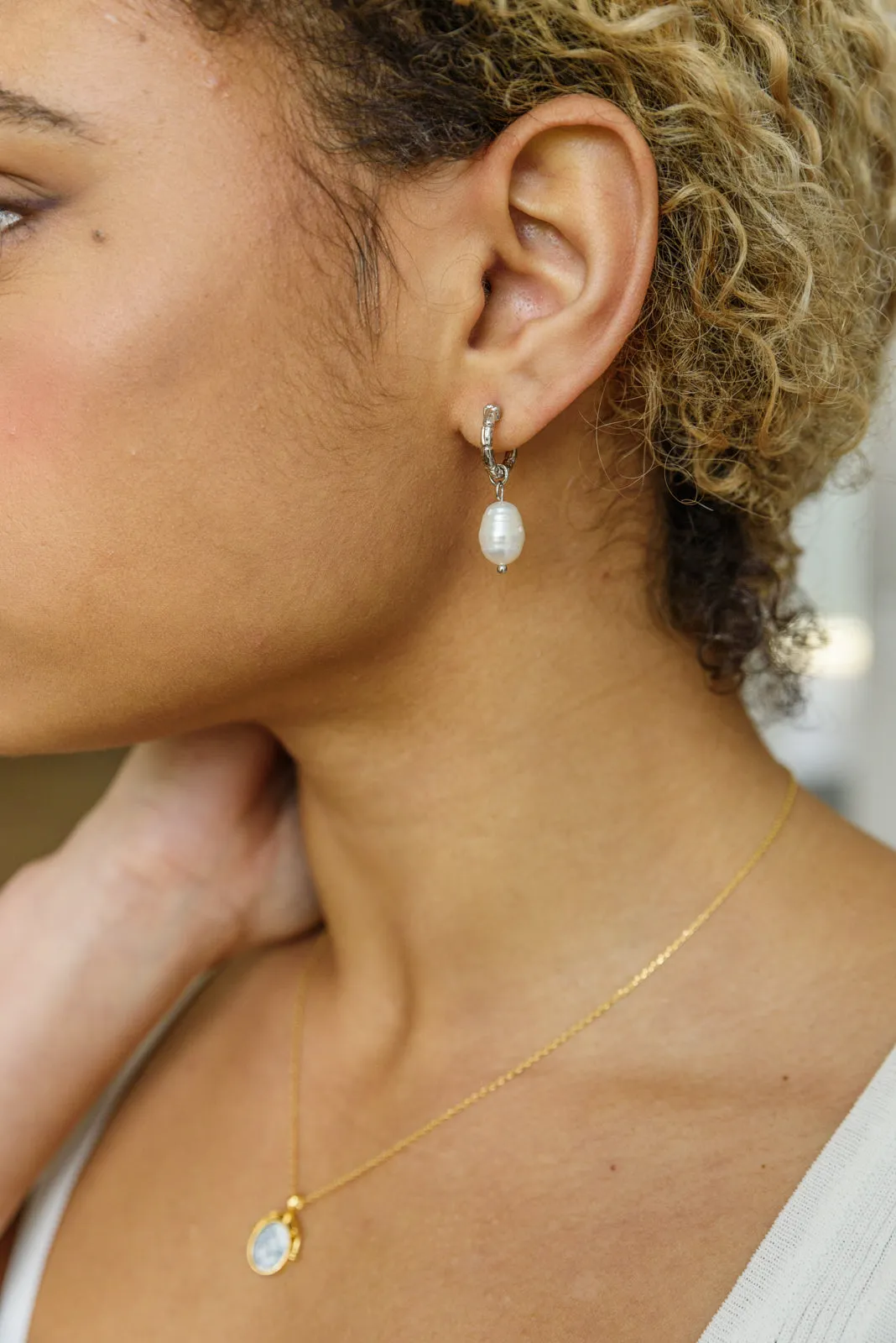 Drops Of Pearl Earrings In Silver
