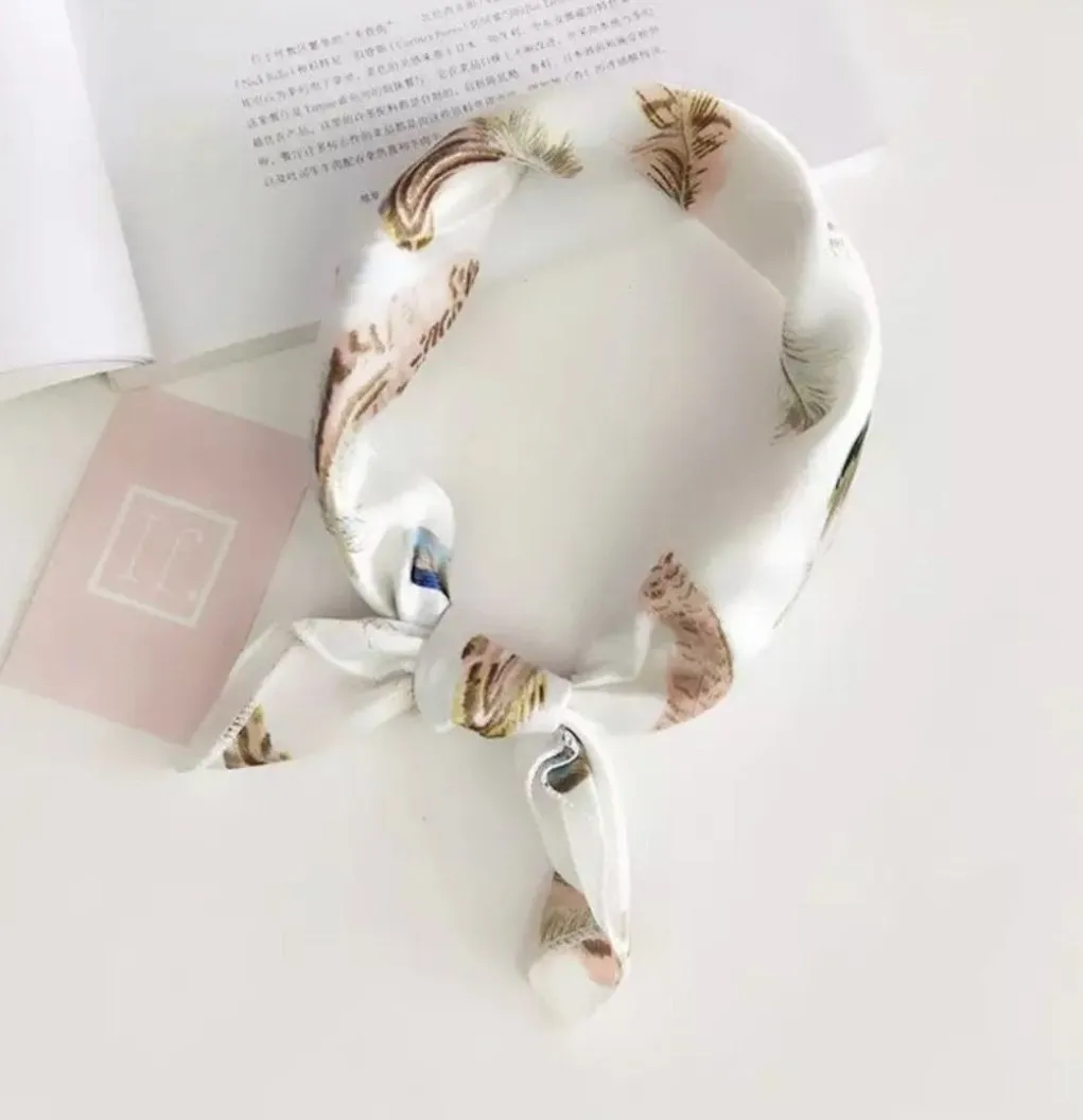 Scarves - Feather Print